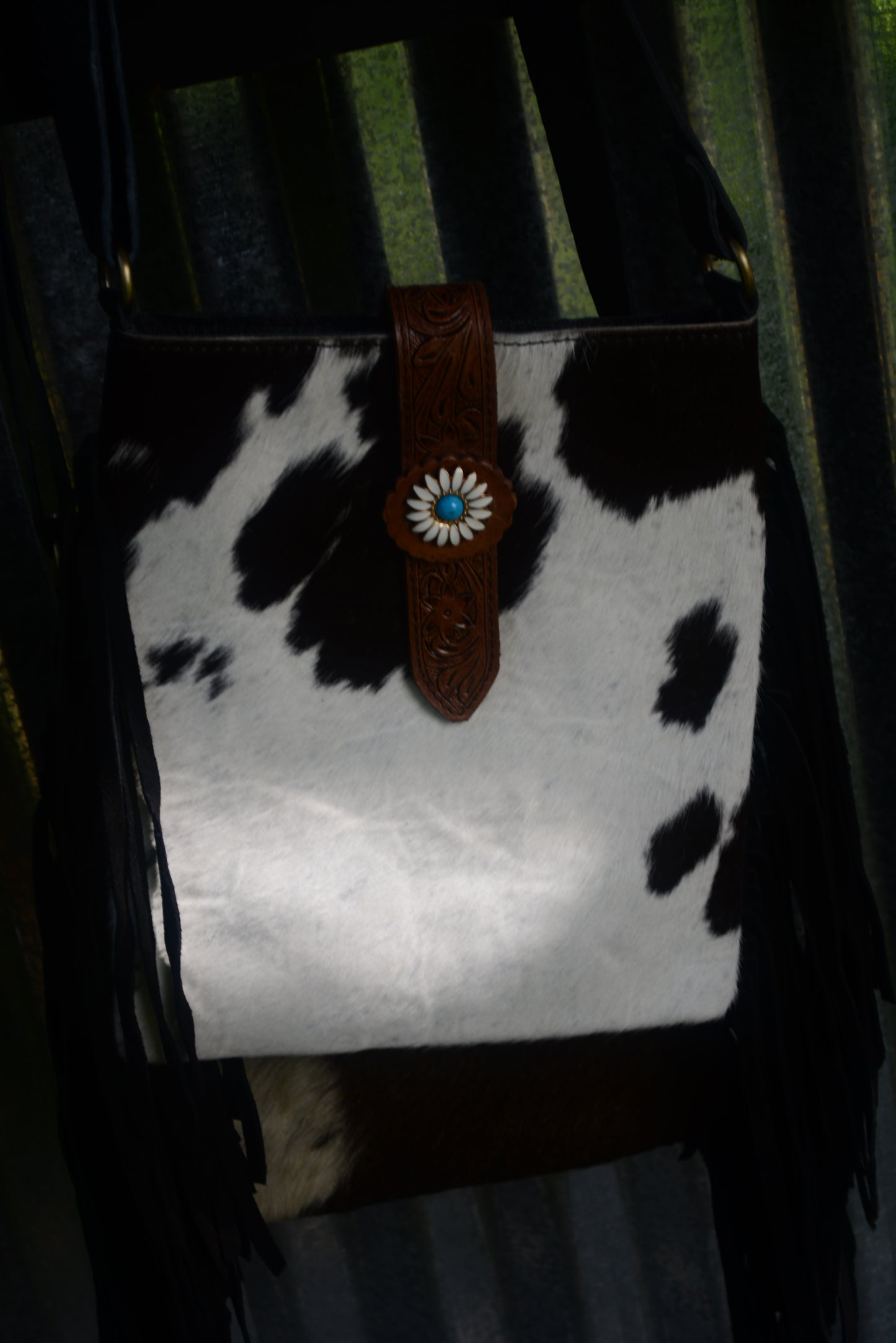 Daisy accent cowhide bag